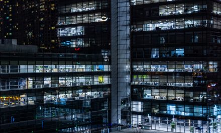 #3 Uniwersalna kratowa sieć łączności – przegląd nowych technologii w budynkach